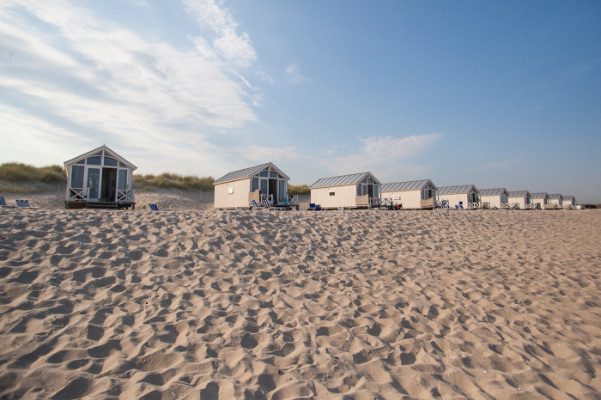 slapen op strand in strandhuis